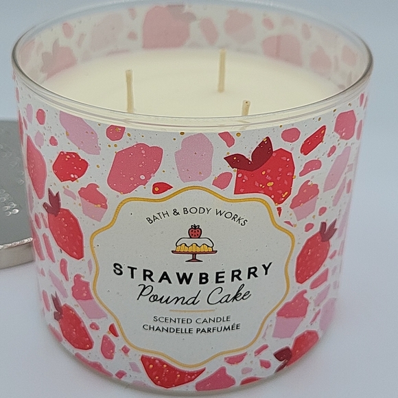 Bath & Body Works Accents Nwt Bbw Strawberry Pound Cake 3wick